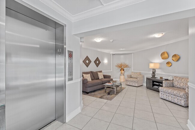 Building Photo - 2871 N Ocean Blvd