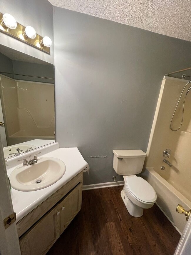 Building Photo - 322 Sagewood Dr