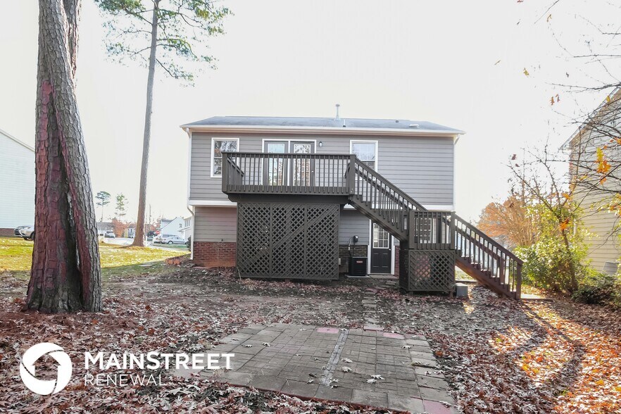 Building Photo - 3709 Phillips Way W