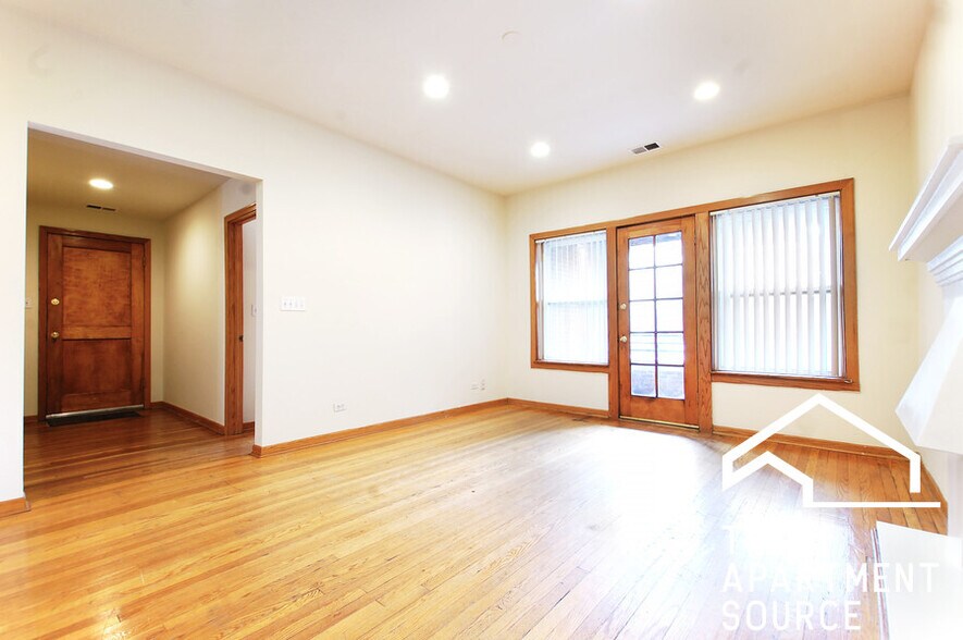 Building Photo - 2722 N Kimball Ave