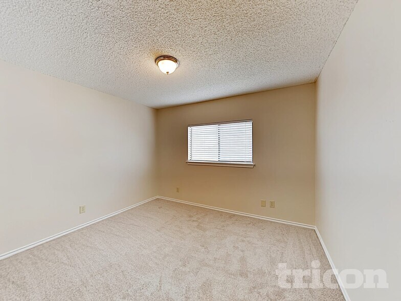 Building Photo - 6714 Barton Rock Ln