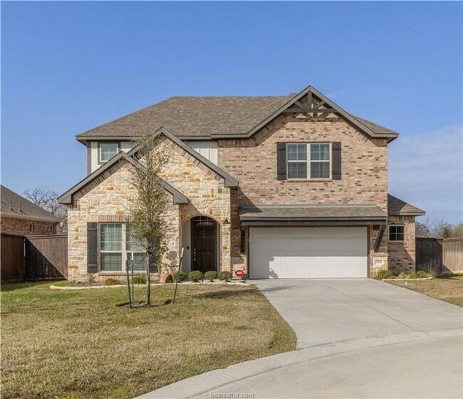 Primary Photo - Gorgeous 2-Story on Quiet Cul de Sac