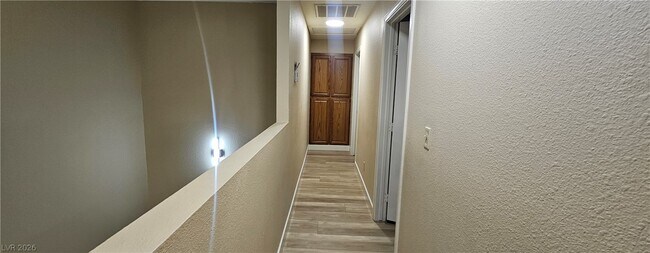 Building Photo - 313 Beethoven St