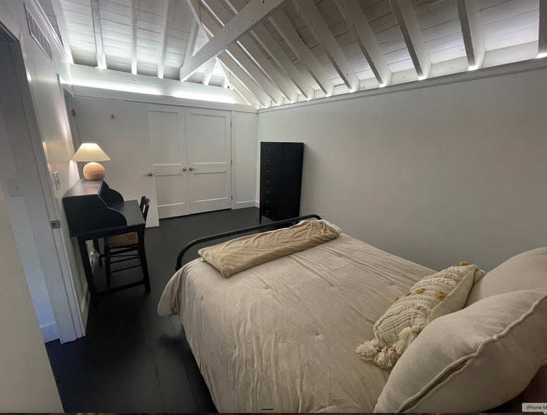 Building Photo - 3043 Wold Ave