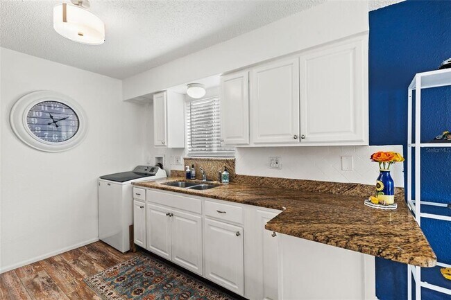 Building Photo - 3802 Cortez Cir