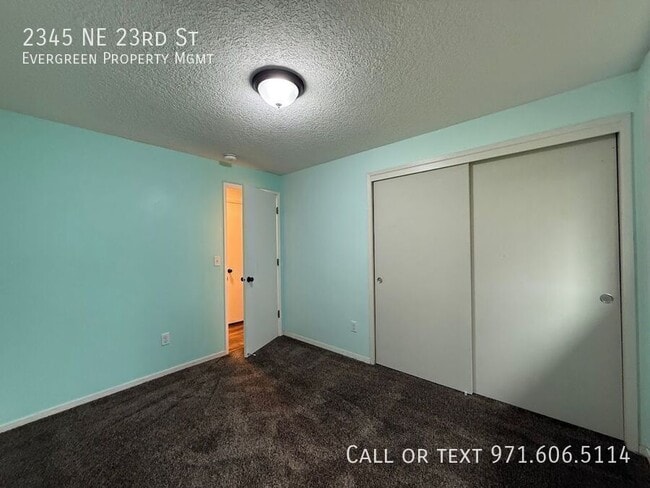 Building Photo - 2345 NE 23rd St