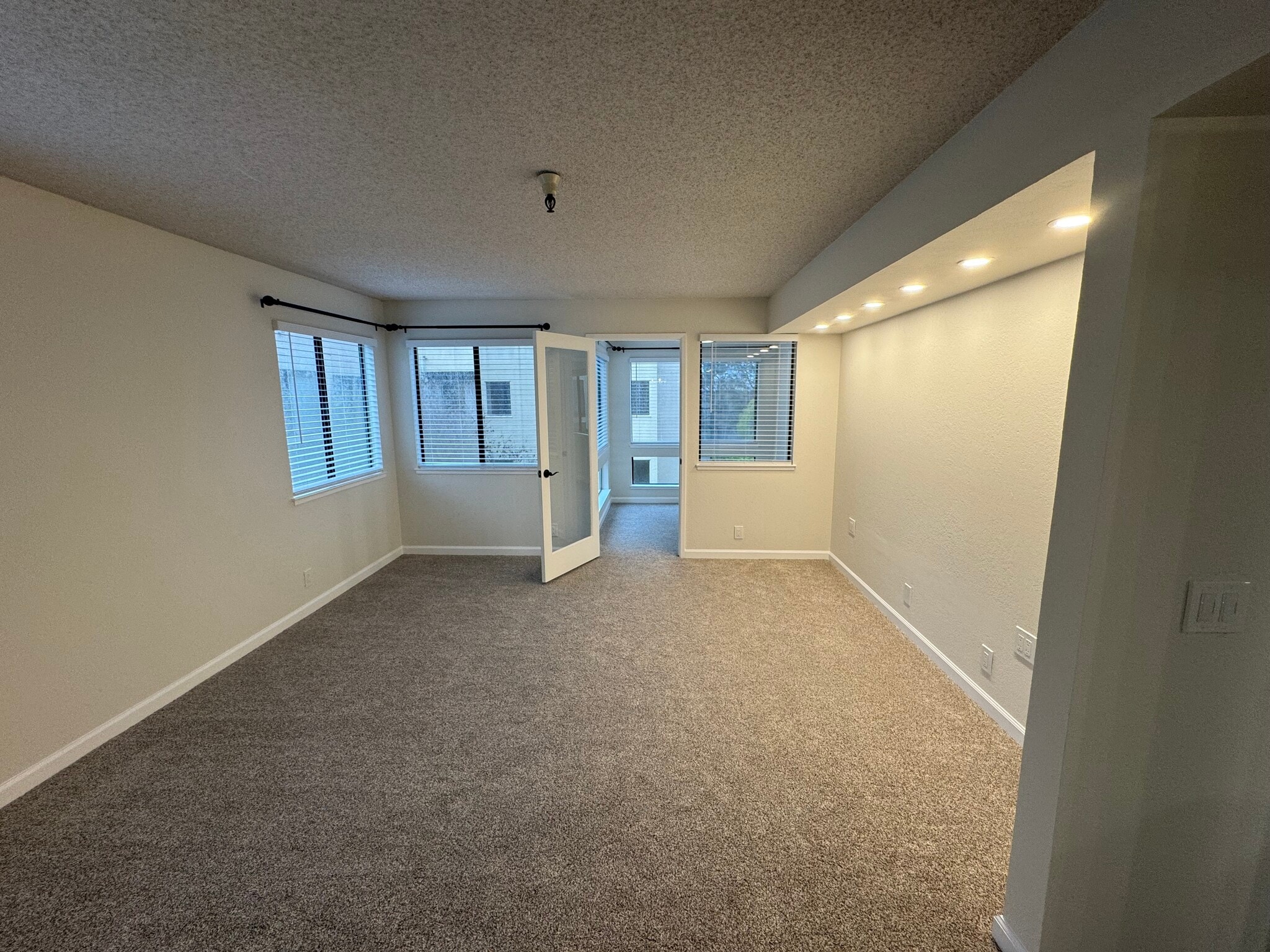 Building Photo - 545 Pierce St