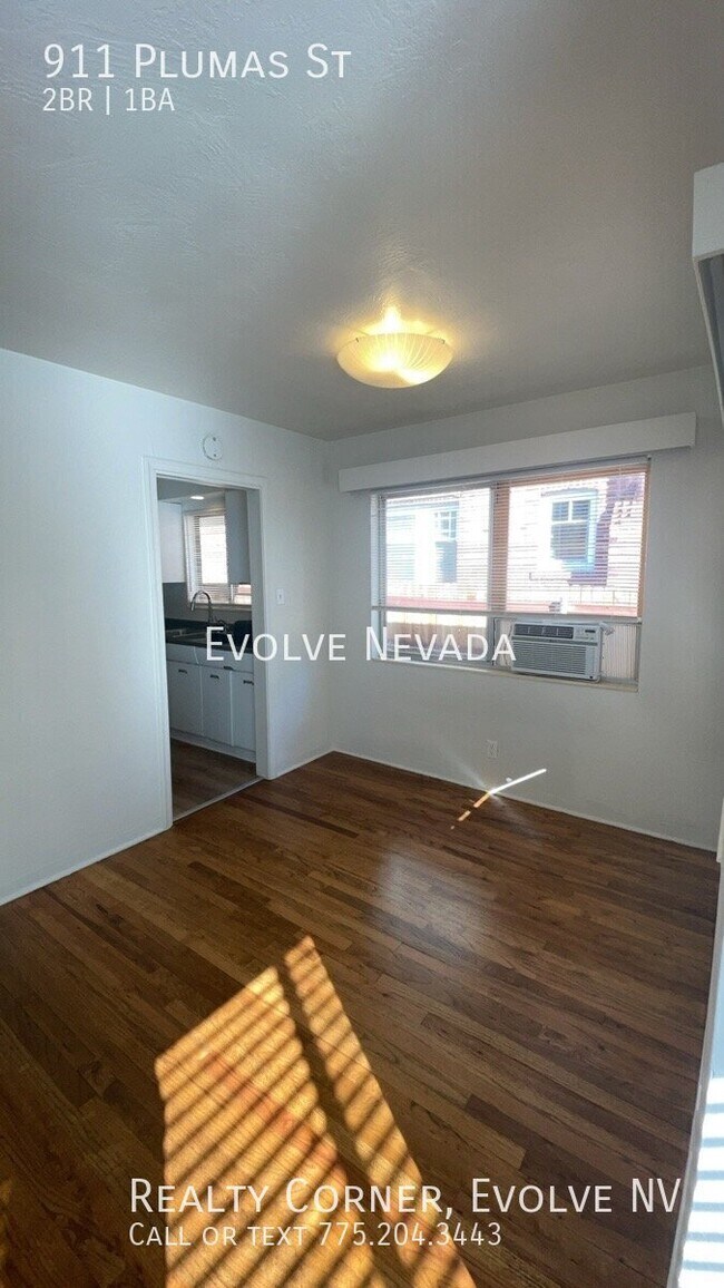 Building Photo - 911 Plumas St