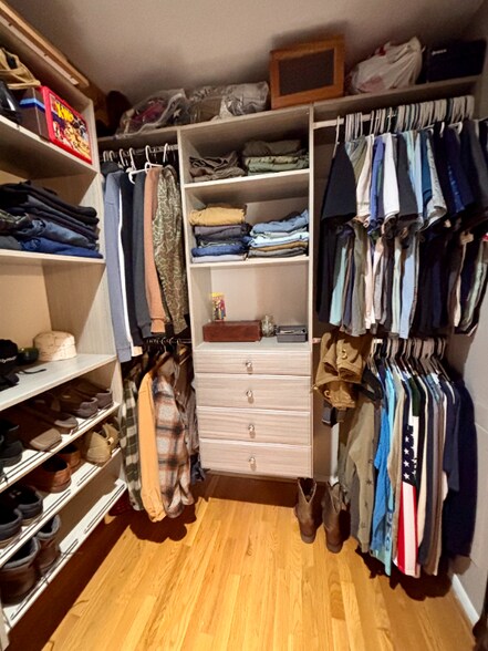 Building Photo - 4404 Greendell Rd