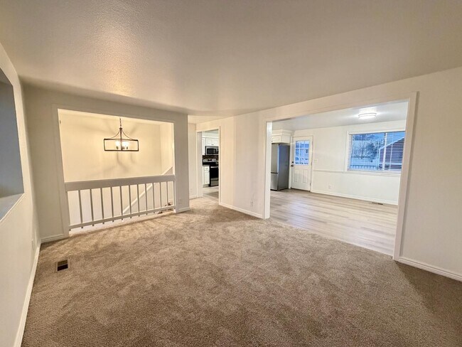 Building Photo - 1101 S 680 W