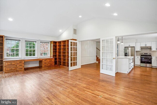 Building Photo - 6302 Orchid Dr