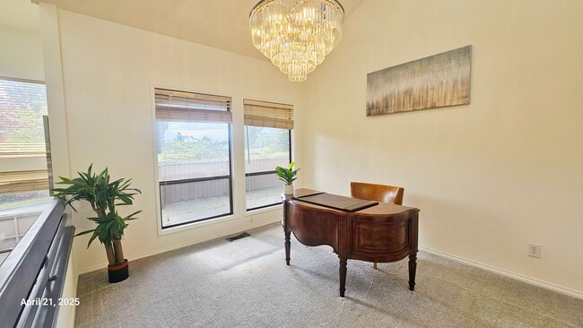 Building Photo - Beautiful Remodeled 4 Bedroom and 2.5 Bathroom Single Family House - Bellevue