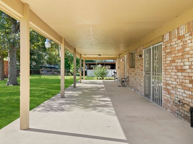 Building Photo - 4114 Connorvale Rd