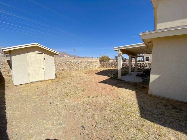 Building Photo - Northeast/Sandstone Ranch El Paso 3 Bed Re...