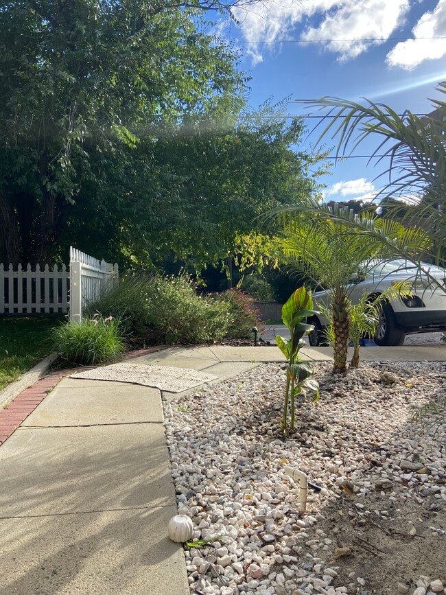 Building Photo - 5395 Dolores Ave