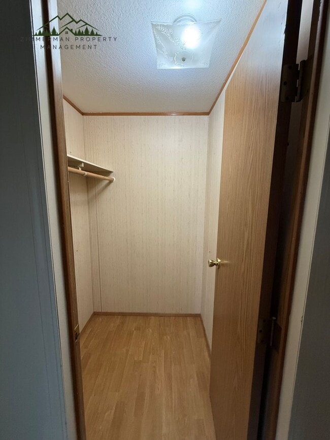 Building Photo - Charming 3-bedroom, 2-bathroom manufacture home located in Cottage Grove