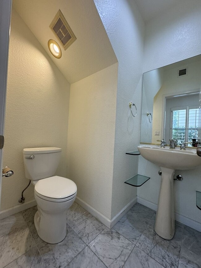 Building Photo - 7272 E Gainey Ranch Rd