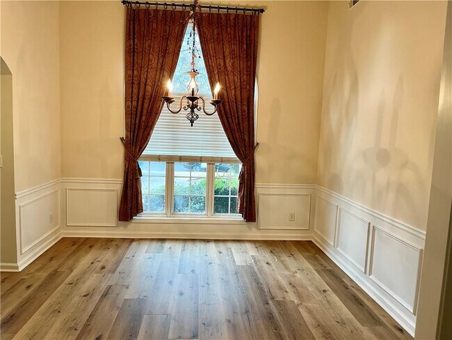 Building Photo - 283 Grand Ashbury Ln