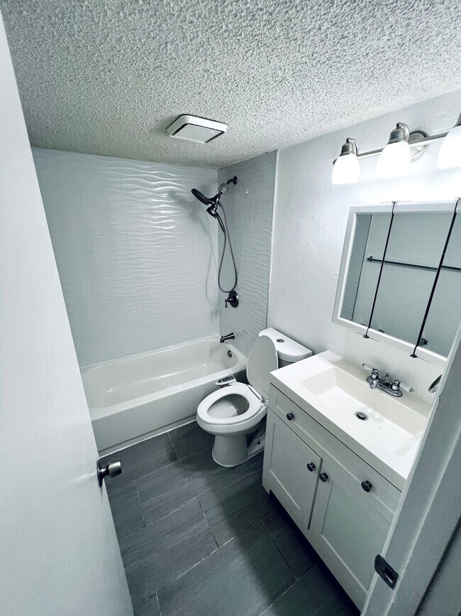 Building Photo - 7610 Stirling Rd