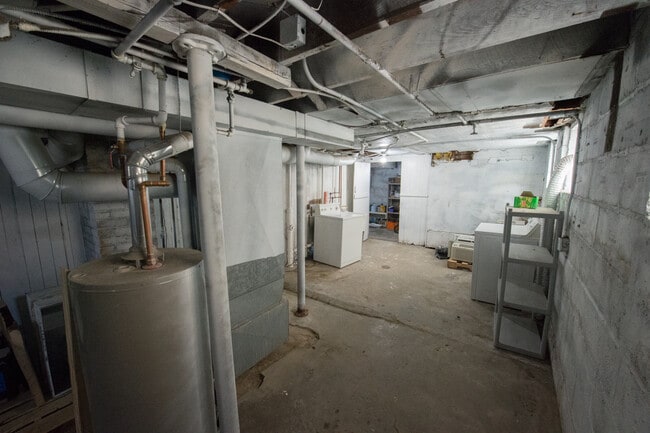 Building Photo - 3410 N Booth St