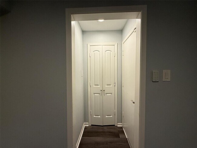 Building Photo - 777 Bering Dr
