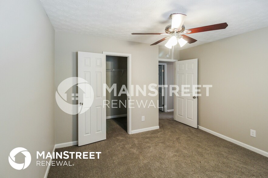 Building Photo - 6231 Willowbrook Dr