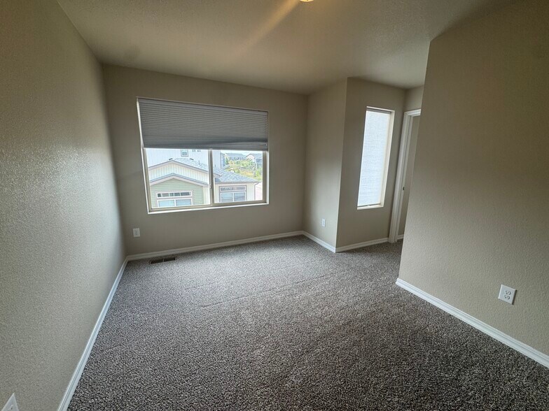 Building Photo - 6153 Callan Dr