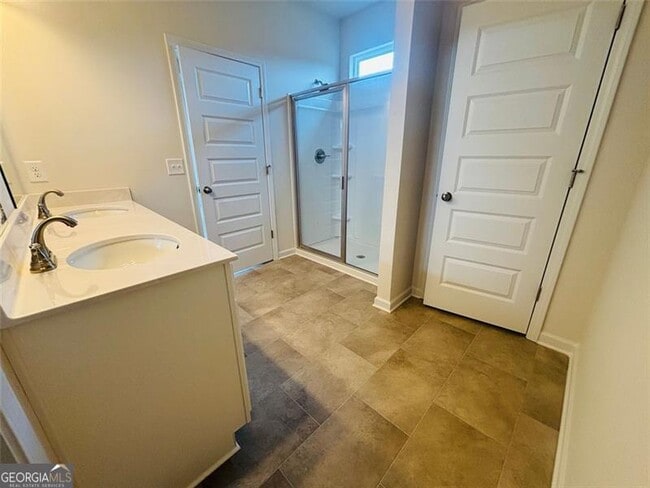 Building Photo - 206 Bastian Dr