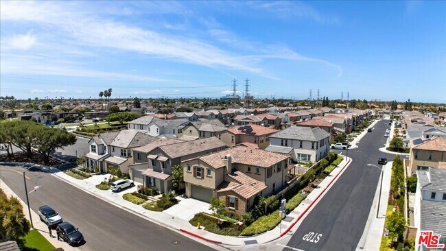 Building Photo - 21181 Strathmoor Ln