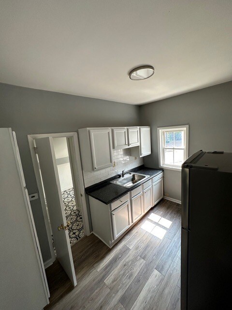 Building Photo - 55 Chase St