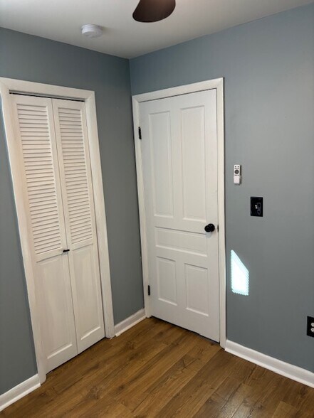 Building Photo - 1422 N Conestoga St