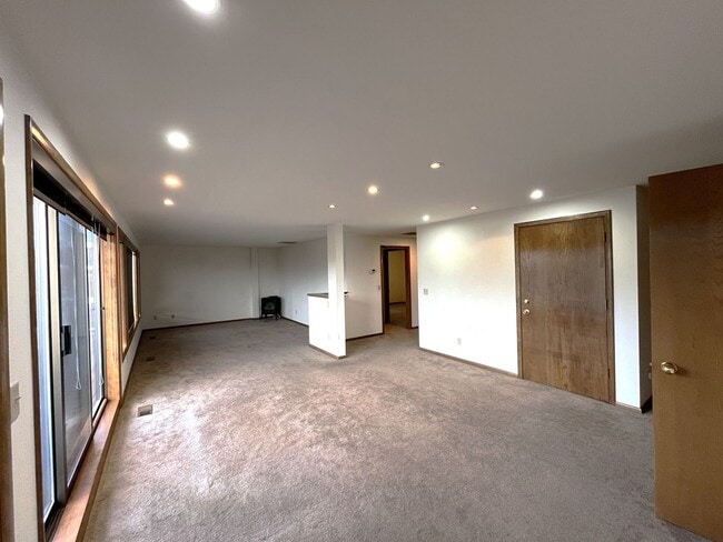 Building Photo - 180 Degree View of Bellingham Bay - Water/...