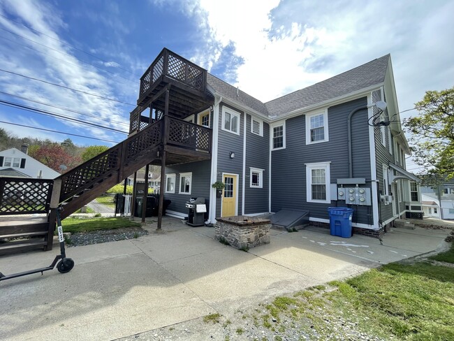 View of the House - 524 E Main St