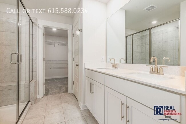 Building Photo - 1021 Ewell Farm Dr