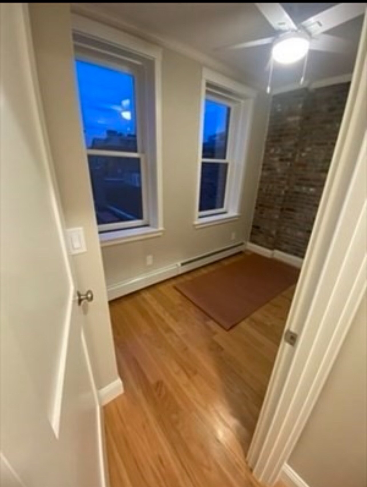 Building Photo - 33 Garden St