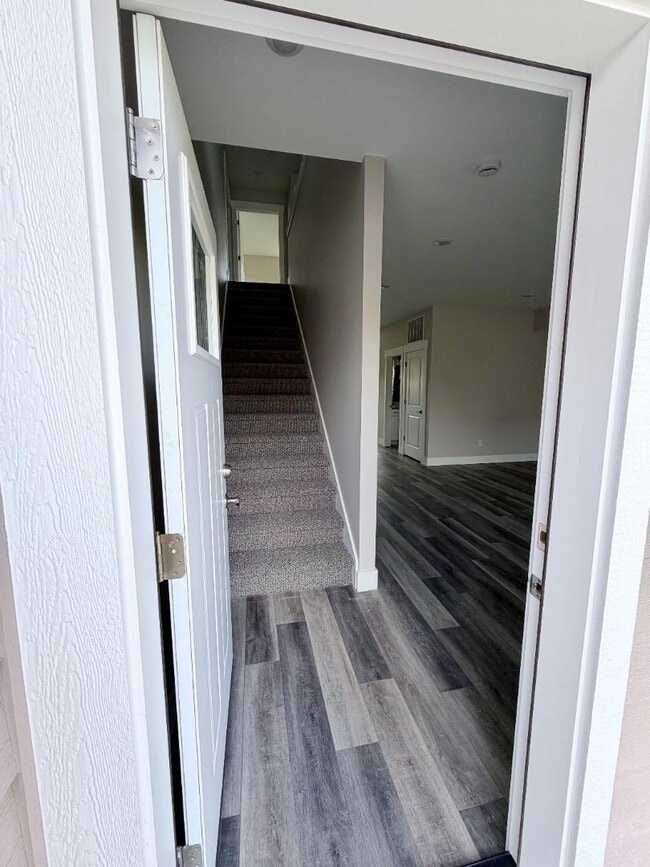 Building Photo - 7212 Shaver Dr