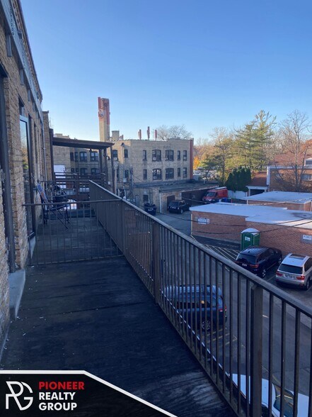 Building Photo - 730 Judson Ave