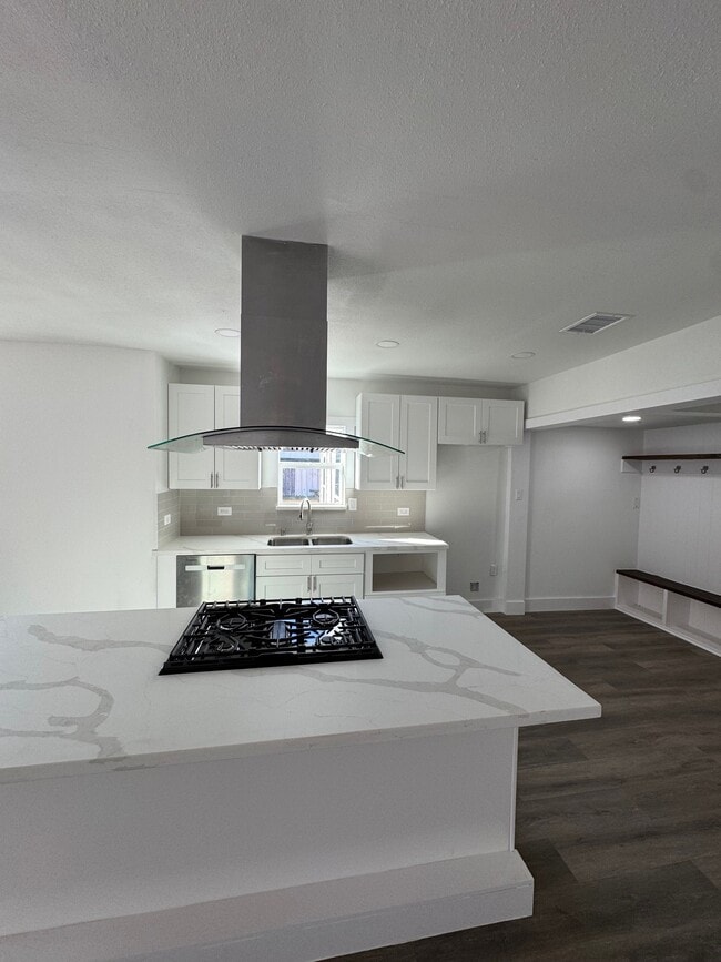 Building Photo - 7909 Goode St