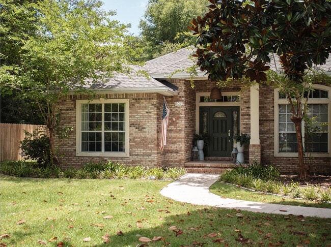 Building Photo - 807 Coldwater Creek Cir
