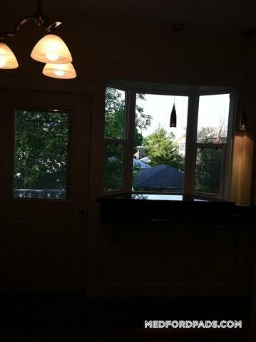 Building Photo - 79 Capen St