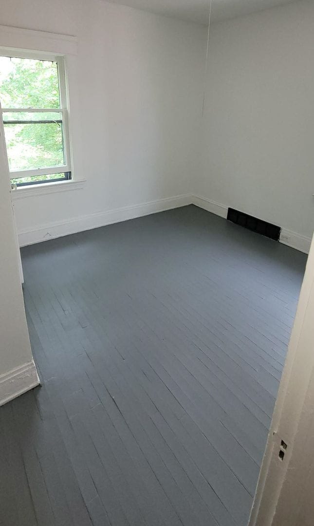 Building Photo - 626 E 130th St