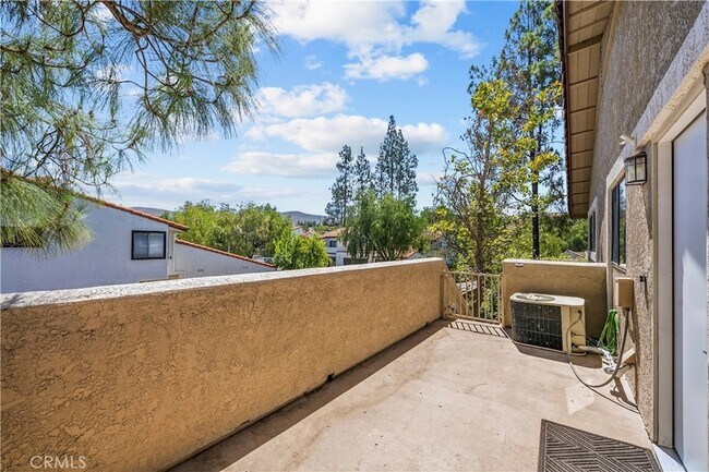 Building Photo - 1631 Charterwood Ct