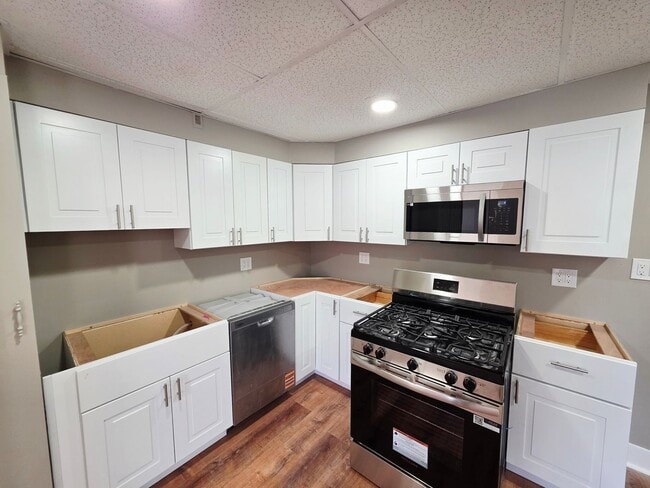 Building Photo - 20 Walnut St