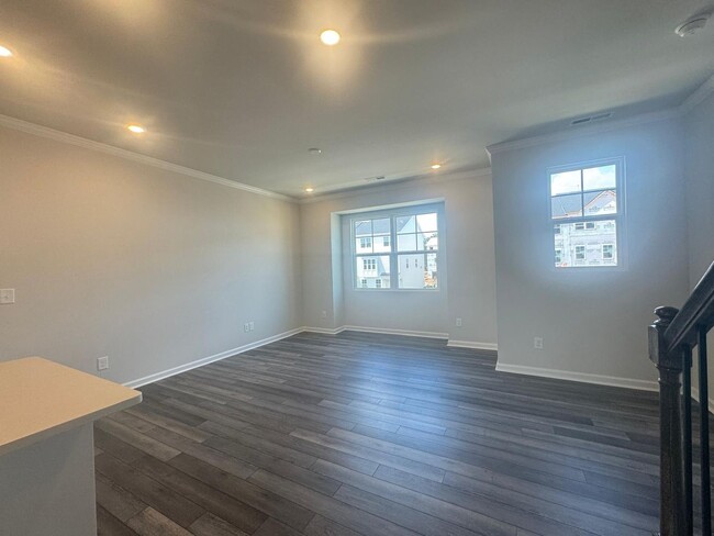 Building Photo - First Level bedroom! Amazing amenities! A ...