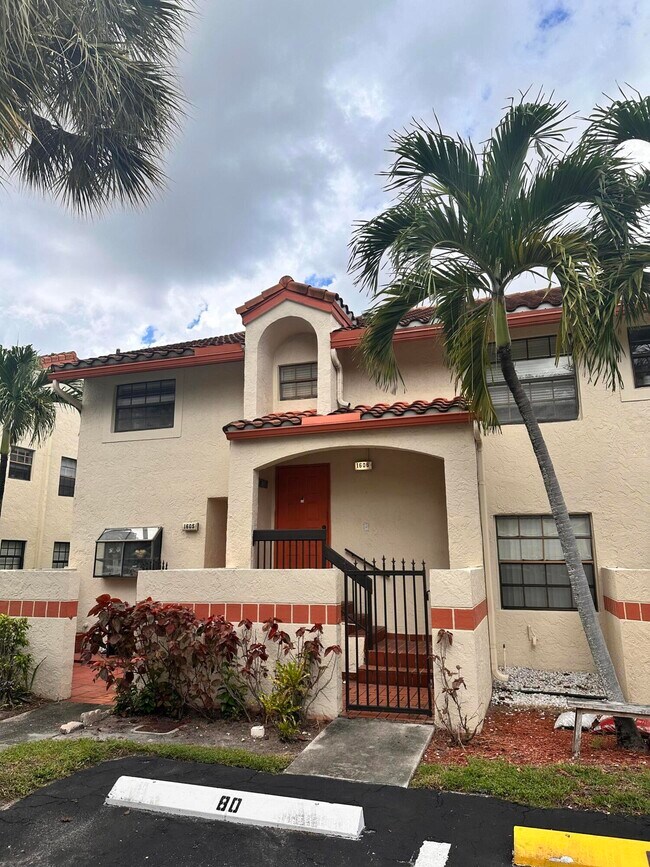 Primary Photo - 1606 Congressional Way