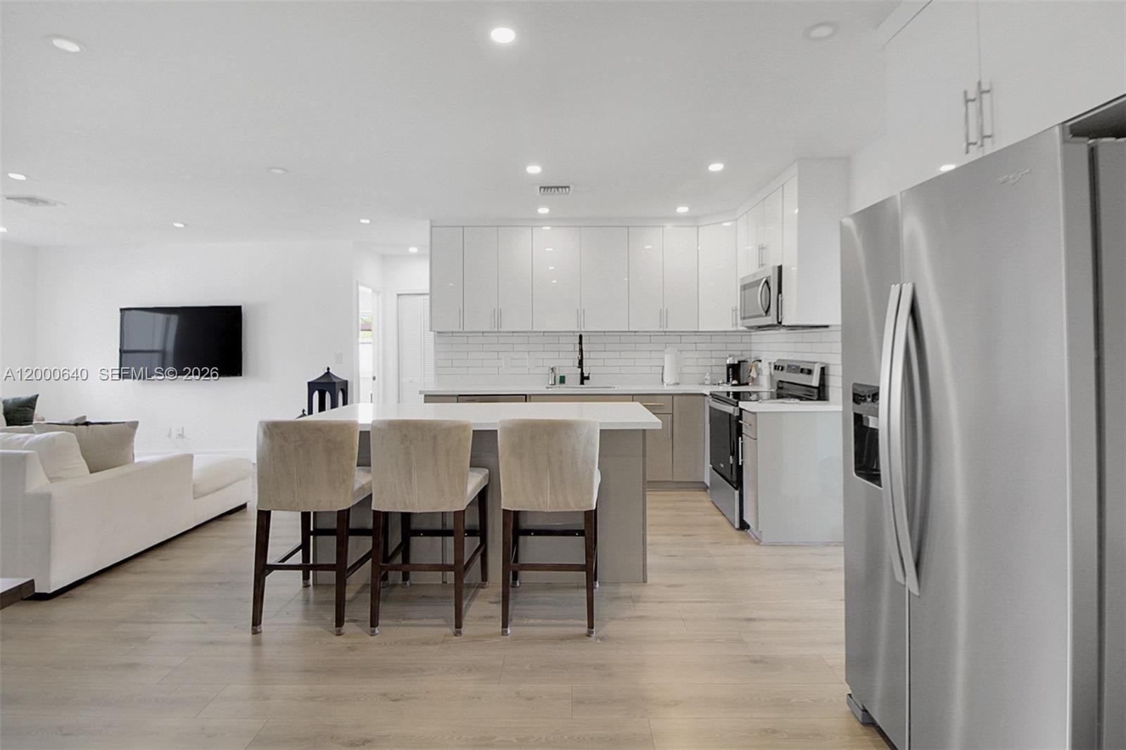 Building Photo - 18361 NE 20th Pl