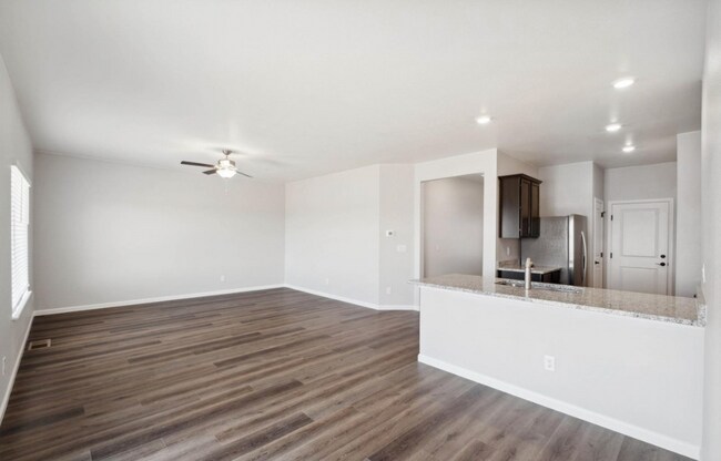 Building Photo - 828 Hearthstone Ave
