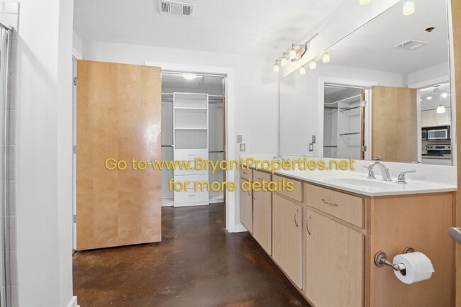 Building Photo - Bristol On Broadway Nashville