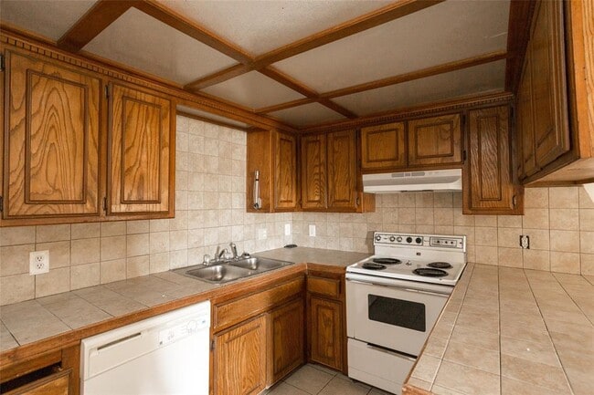 Building Photo - 12520 Abbotts Way