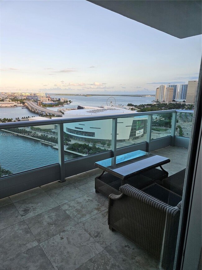 Building Photo - 900 Biscayne Blvd